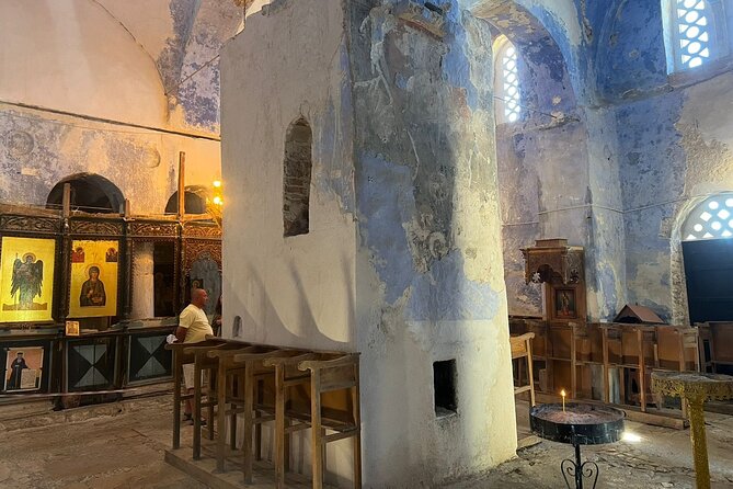 1-Day Tour in Blue Eye, Monastery, Gjirokaster and Lekursi Castle - Lekursi Castle and Saranda Bay from above