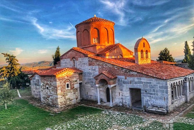 1001 Windows of Berat & Golden Sunset in Apollonia - Lunch in a traditional house for an extra €10