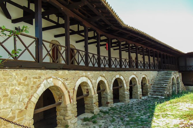 Apollonia and Ardenica Monastery - full day tour - How the small-group setup affects the day