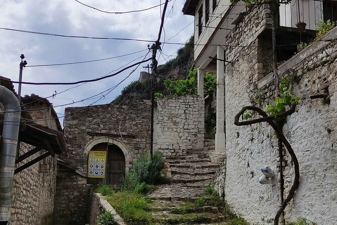 Berat - Unesco Heritage & Wine Tasting, Private Tour - Lunch and wine at Cobo Winery
