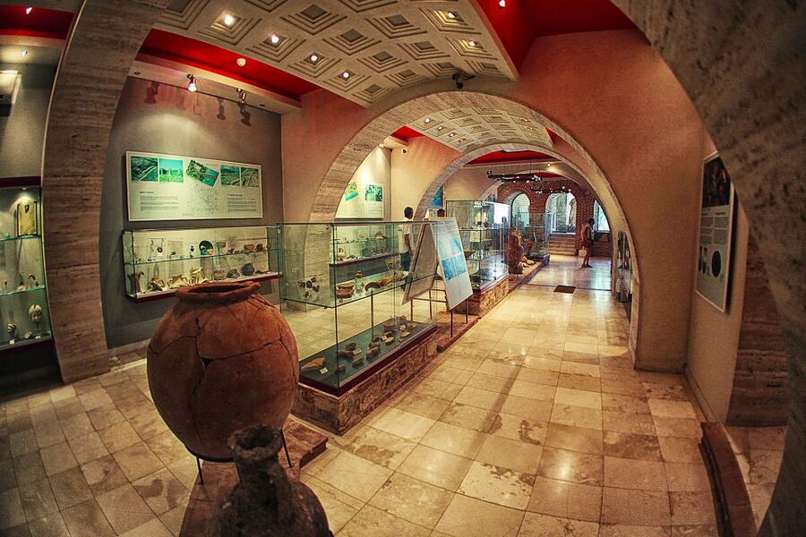 Day Trip to Saranda and Butrint National Park from Corfu - Who should book the guided option?