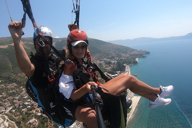 Paragliding Fly Tandem Vlora - The briefing: simple instructions before the flight