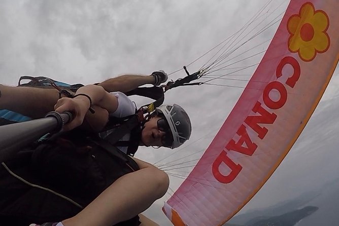 Paragliding in Vlore - What the 12 to 15 minutes in the air feels like