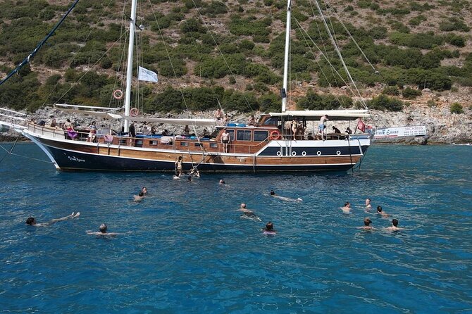Saranda Prince Ennio-Daily Yacht Tour - Soldier’s Beach offers a quiet final pause