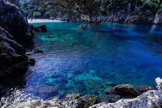 Speed Boat Tour to Secret Beaches - The Busy Beach Stop and the Question of Seclusion