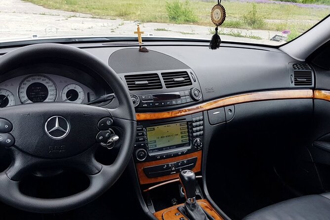Transfers Tirana Airport - Sarande - Ksamil - Airport Tirana - Private ride or shared vehicle?